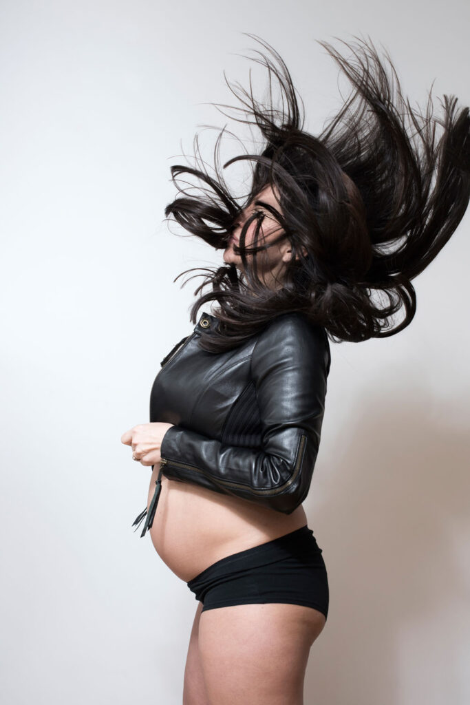 creative maternity portraits